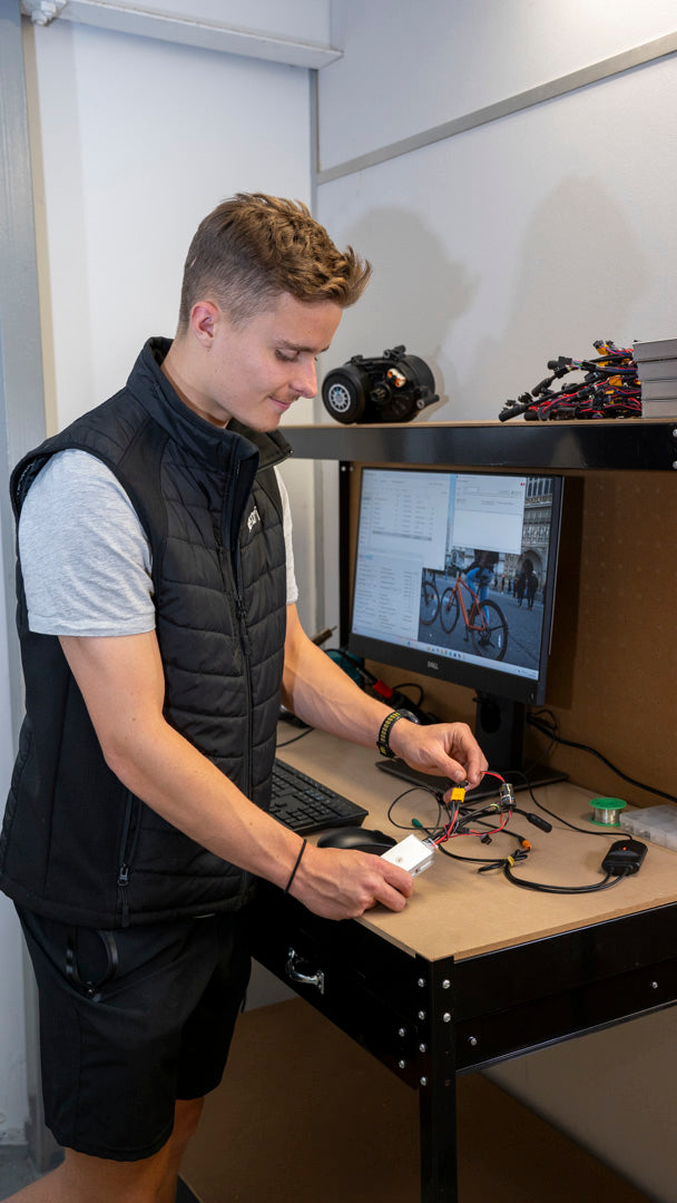 E-bike_programming_mobile.jpg