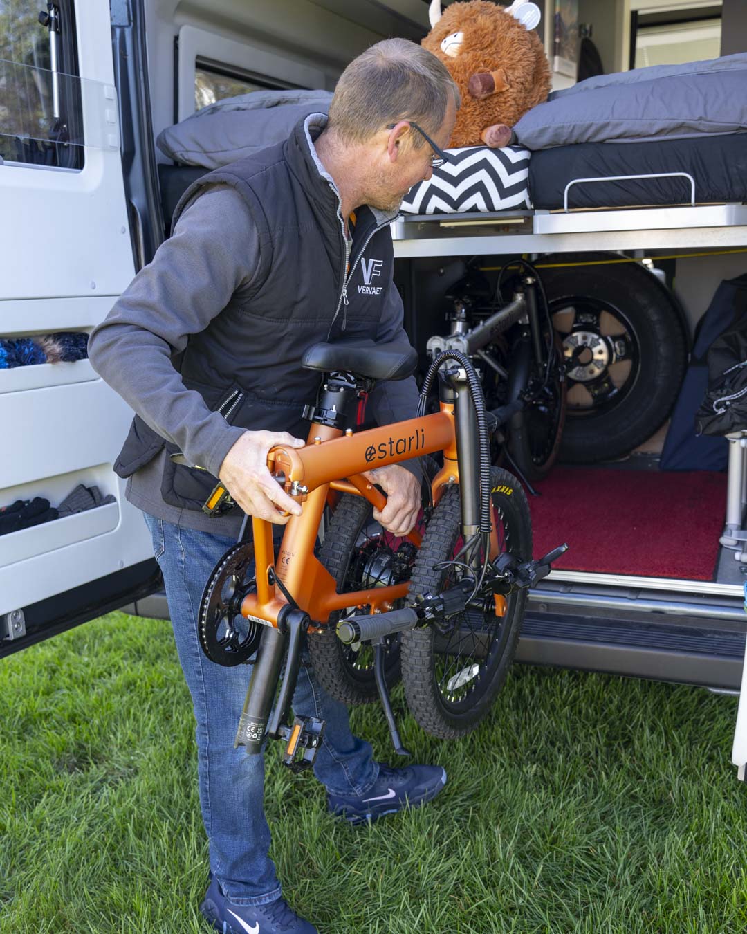 Folding_an_e20.9_into_a_motorhome.jpg