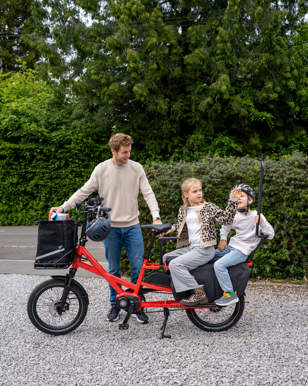 e-cargo_2.0_hero_mobile.avif